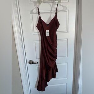 Windsor silk form fitting dress. Size Small. Never worn.
